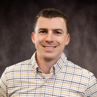 Dr. Thomas Holcombe headshot